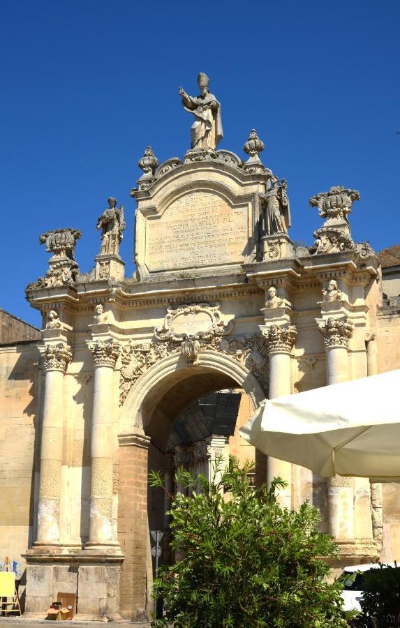 Bed and Breakfast Le tracce à Lecce Extérieur photo